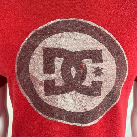 DC Shoes Men’s Cotton Dark Red Short Sleeve Tee - Picture 2 of 5